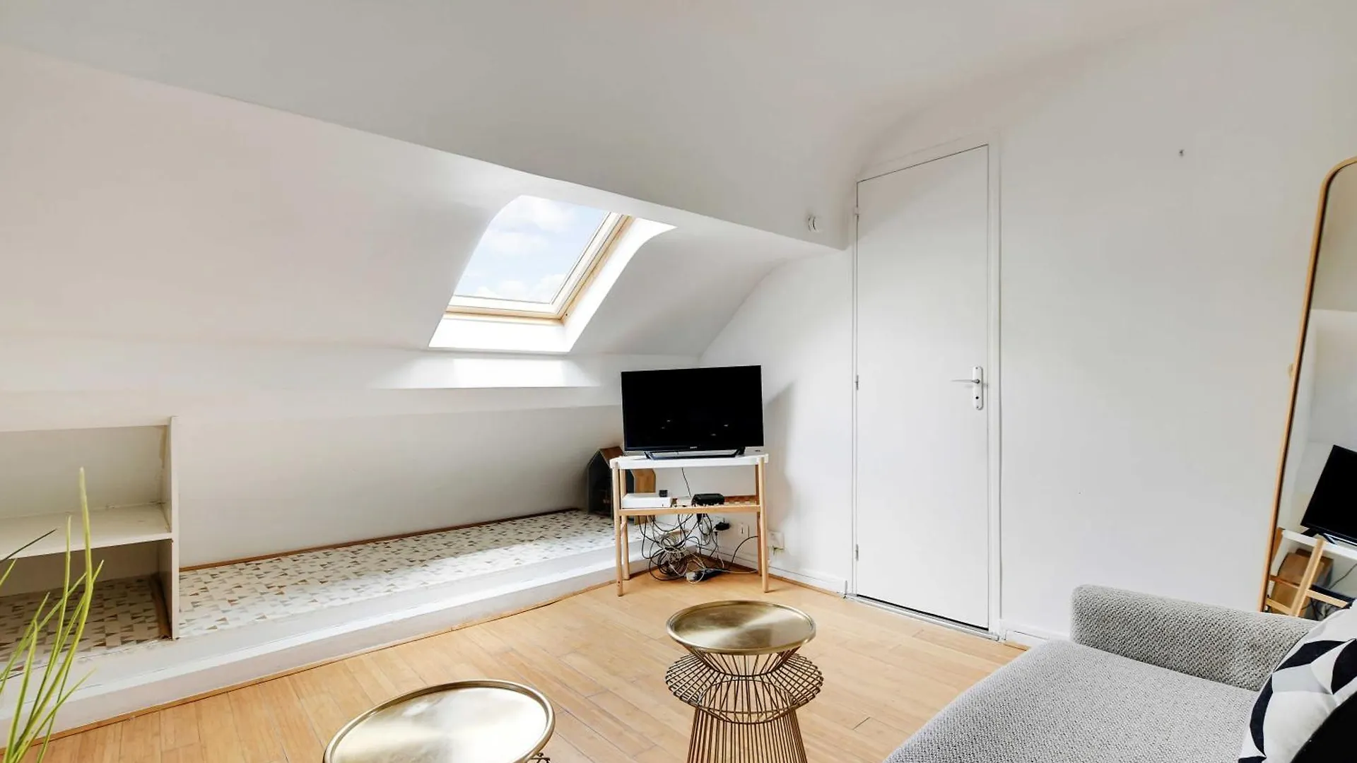 Charming Residence Under Roof Paris Bastille Apartment